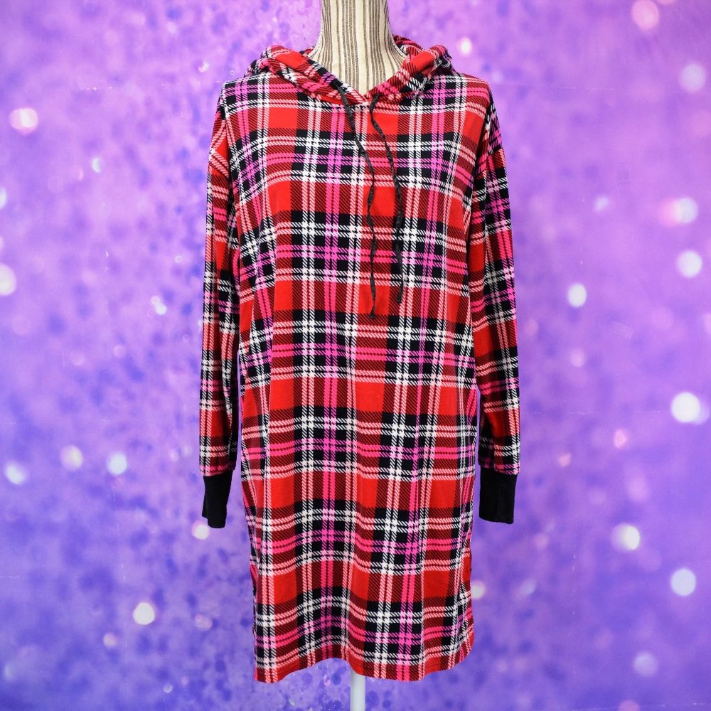 Hooded Fleece Lounger